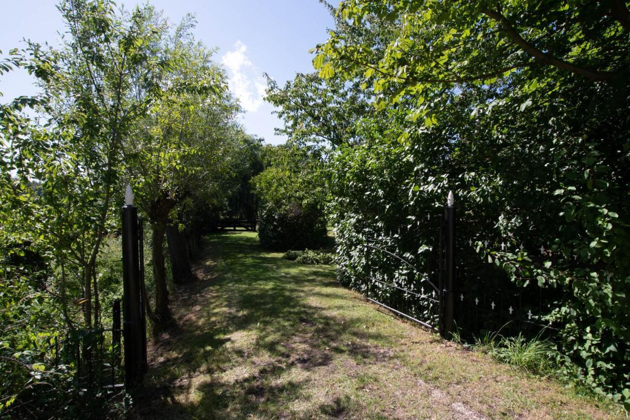 Landelijk Gelegen Familieboerderij Villa Oudelande ภายนอก รูปภาพ