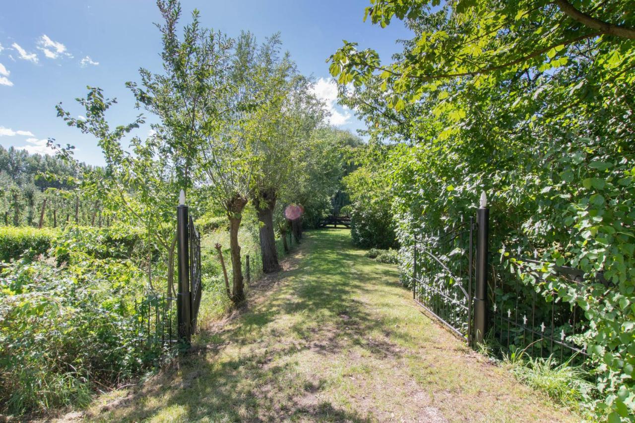 Landelijk Gelegen Familieboerderij Villa Oudelande ภายนอก รูปภาพ